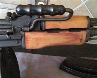 Romanian RPK with wood stock and drum mag