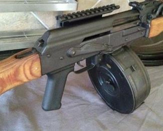 Romanian RPK with wood stock and drum mag