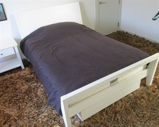 CRATE & BARREL trundle bed