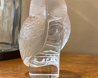 LALIQUE Owl Figural Paperweight