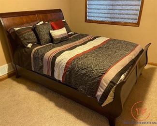 Queen Size Sleigh Bed