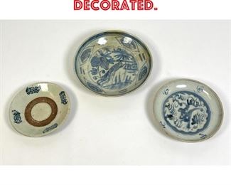 Lot 38 3pcs Chinese Ming blue decorated. 