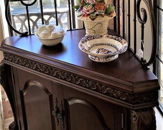 .  .  .   and with lower storage and pretty carving