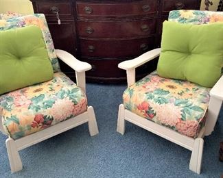 Fun, comfortable white chairs