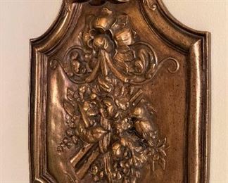 Decorative wall plaque