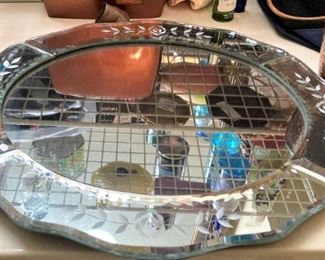 Mirrored tray