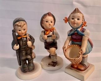 Hummel Collection dozens, Old and in great condition 