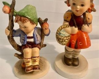 Hummel Collection dozens, Old and in great condition 