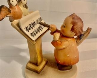 Hummel Collection dozens, Old and in great condition 