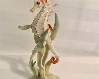 Hummel Collection dozens, Old and in great condition 