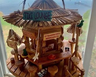 Tiki Lounge wooden decor