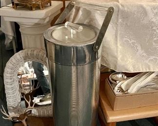 George's Briard Floor Ice Bucket