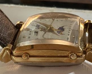Bid on this beautiful timepiece! Reserve of $7K. This watch was appraised on Antiques Roadshow! Gübelin vintage 18K Triple Date Moonphase mens watch.  New leather band made in France. Selling for client who has had watch serviced and authenticated. 