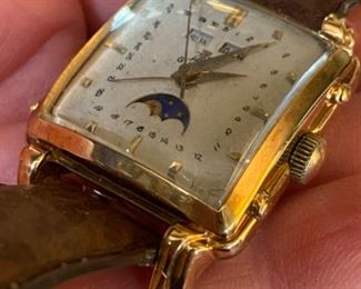 Gübelin vintage 18K Triple Date Moonphase mens watch. 