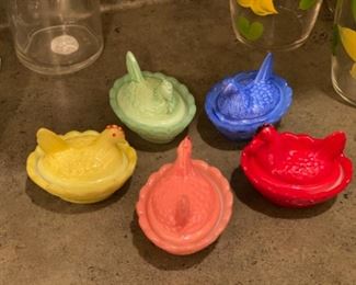 Westmoreland mini Hens on Nests $14 each