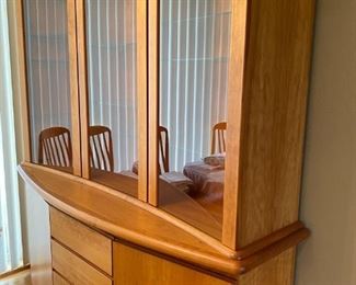 Vintage 90's Scandanavian Benny Linden Designs lighted China Hutch