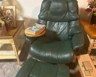 Amazing Ekornes Stressless dark green leather Paloma chair and ottoman. Seriously the most comfortable chair ever.