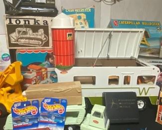 Hello Vintage Winnebago toy!