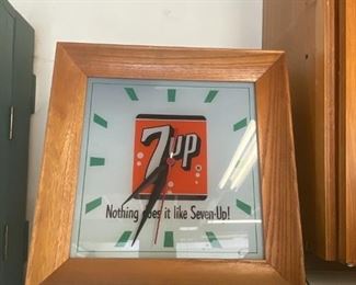 Vintage 7up Clock!