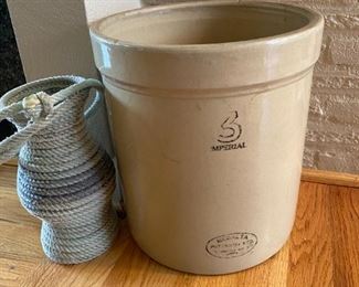 Vintage Medalta Crock in great condition