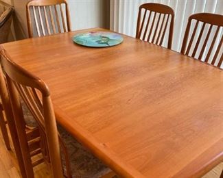 Beautiful Benny Linden Designs Scandanavian table and chairs - remake of mid-century design