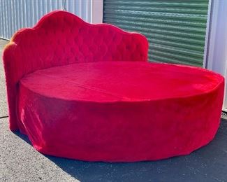 Vintage Round Red Velvet Bed