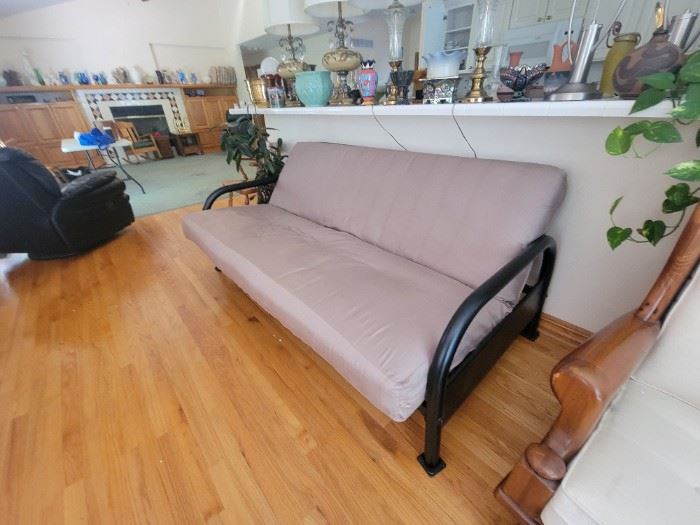 CUSTOMIZED ESTATE SALES/VILLAS CRESTVIEW starts on 6/9/2022