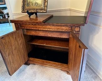 Thomasville Console Buffet - Great Condition