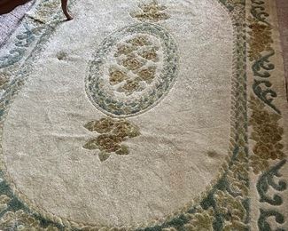 Beautiful heavy area rug (Cream, green & brown)