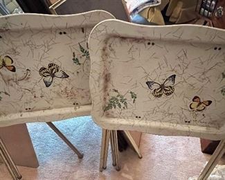 Set of 2 vintage TV trays with butterflies 
