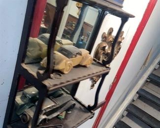 Pretty display cabinet