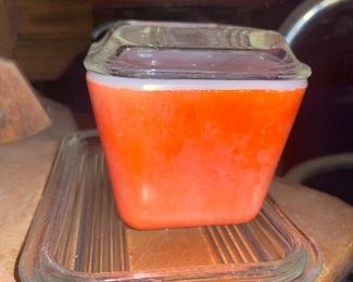 Pyrex refrigerator containers