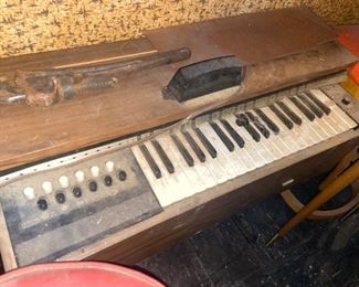 Electric piano keyboard $50