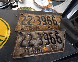 VINTAGE TN LICENSE PLATES