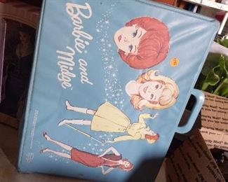 VINTAGE BARBIE AND MIDGE CASE