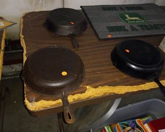 CAST IRON SKILLETS