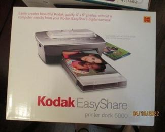 Kodak Easy Sahre printer dock - new in box.