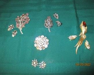 Broaches w/ matching earrings