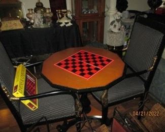 Game table w/ 2 chairs