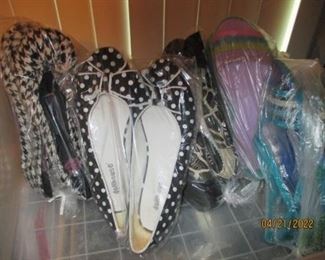 Shoes (in plastic bags) - Sizes 8 1/2 - 9