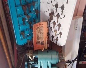 Cole National Vintage Key Cutting Machine w/ keys; Model 200.  Approximately 125 key blanks