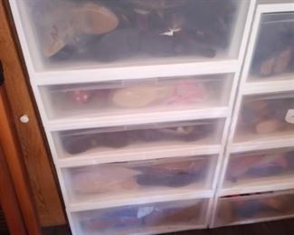 Plastic drawer units filled w/ Ladies Shoes.  Sizes 8 1/2 - 9.