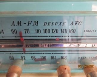 WALES AM-FM Radio.  Not sure if it works.