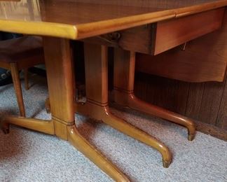 Detail, MCM maple dining table 