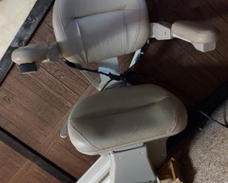 Electric stair mobility chair