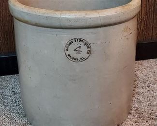Vintage Macomb Stoneware 4 gallon crock