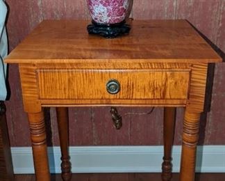 Pair of Chinese table lamps, Pair of Eldred Wheeler end tables