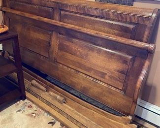 Ethan Allen King bed Frame !