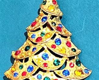 vintage Christmas Tree pin