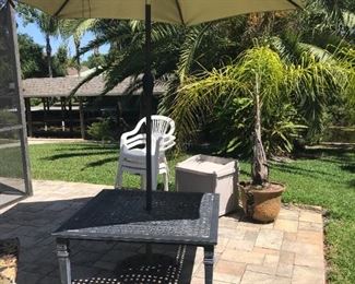 Patio table/umbrella w/attachable fire pit
